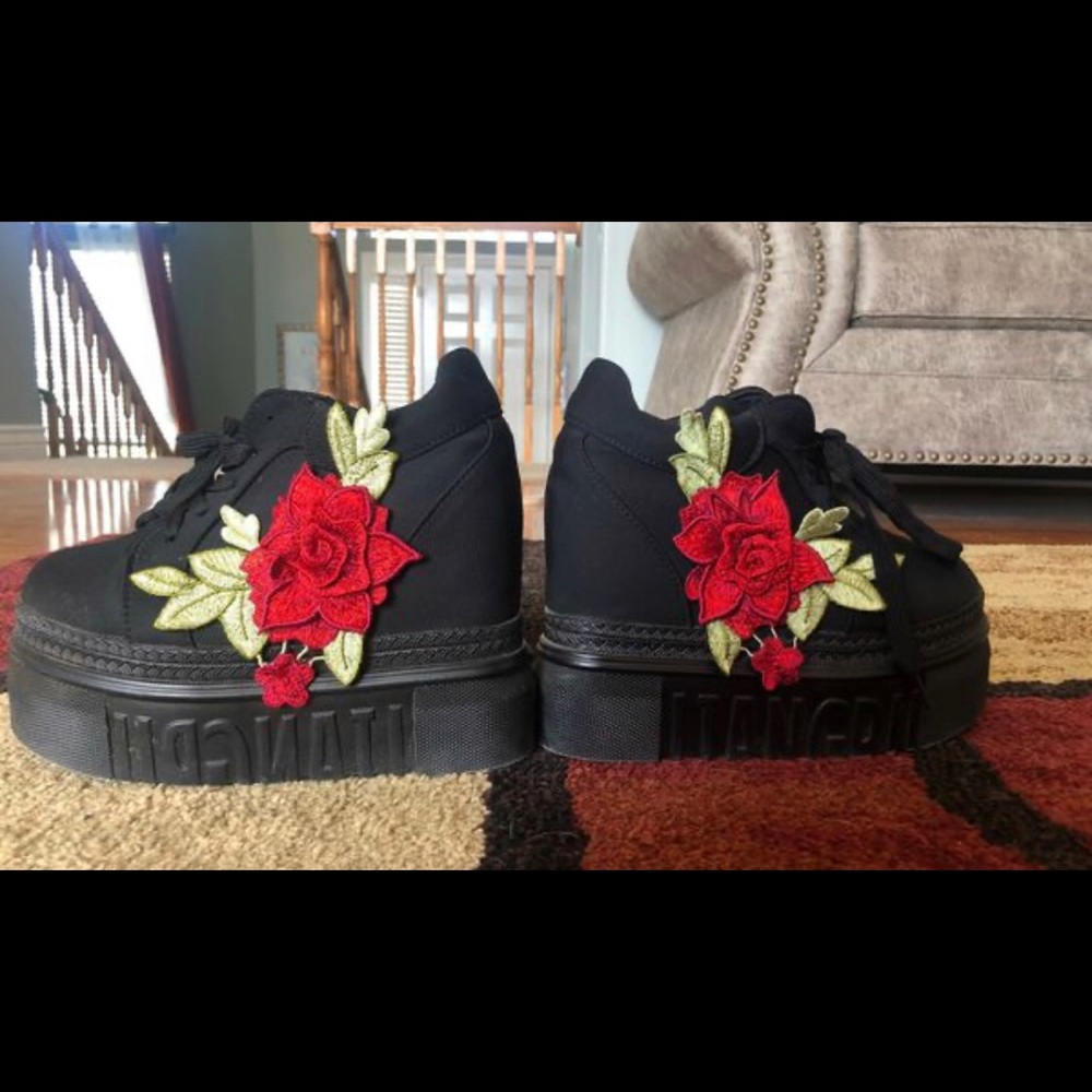 Platform shoes